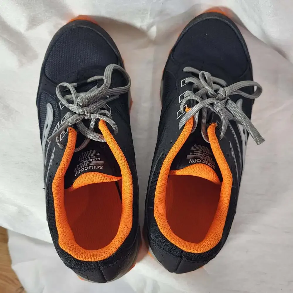 Saucony youth trail